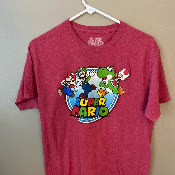 Super Mario T-shirt - Picture 1 of 4
